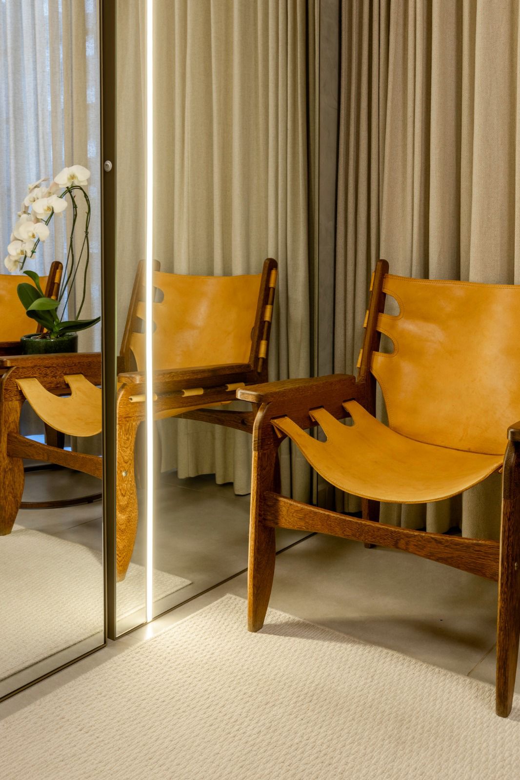 Showroom premium com espelhos Aura Glass